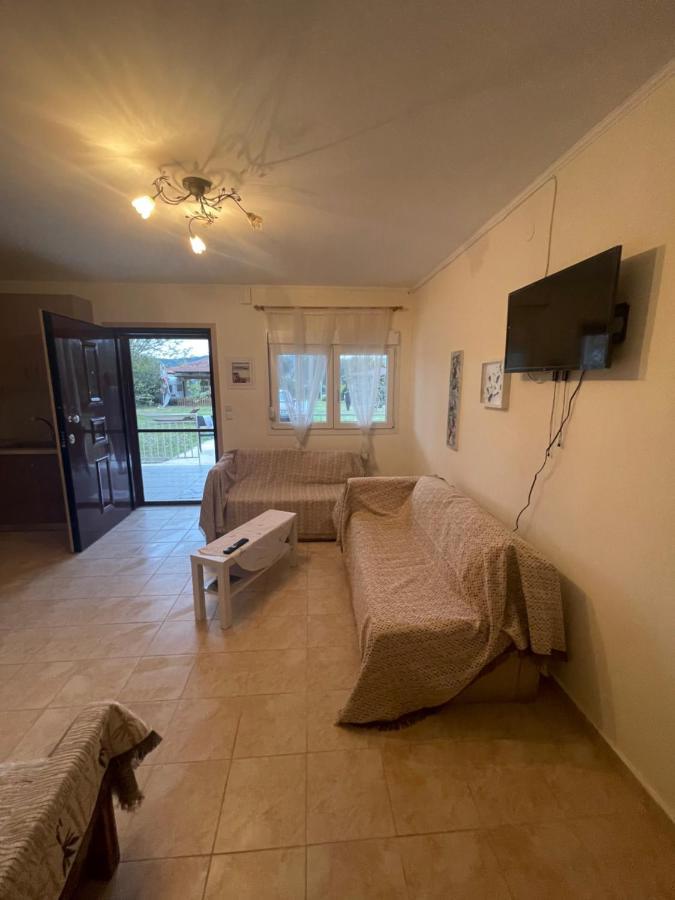 Appartement Ευχάριστο Εξοχικό Σπίτι Με Barbeque à Skála Foúrkas Extérieur photo